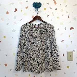 Cabi XS Abstract Geometric Shatter Print Half Button Split Popover Blouse Top